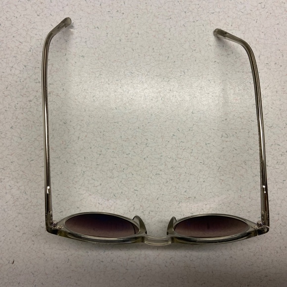 Oliver People’s O’Malley Sunglasses - Picture 9 of 13